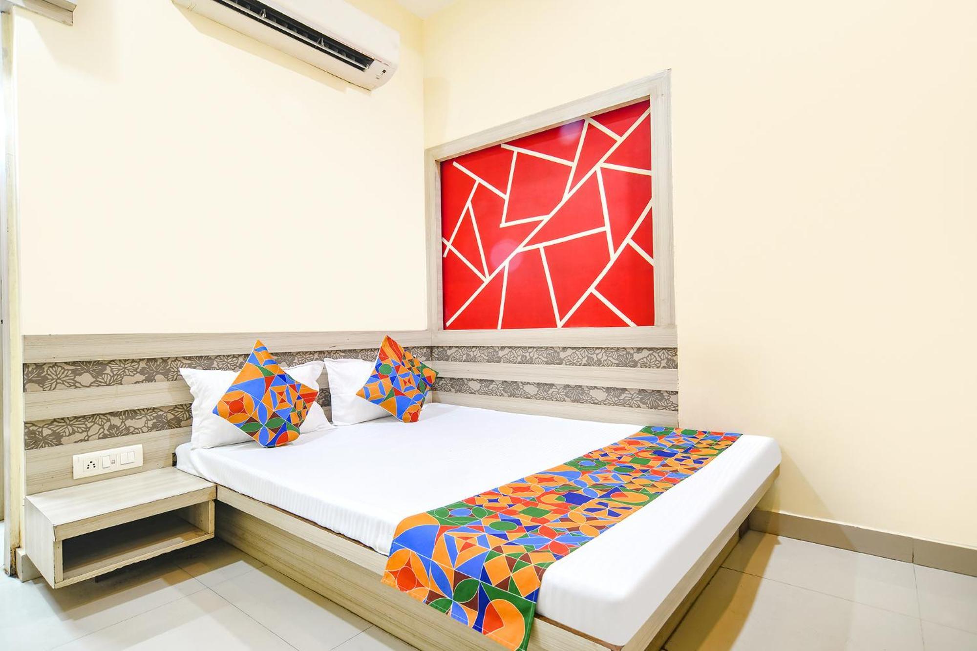 Fabexpress Blue Star Otel Ujjain Dış mekan fotoğraf