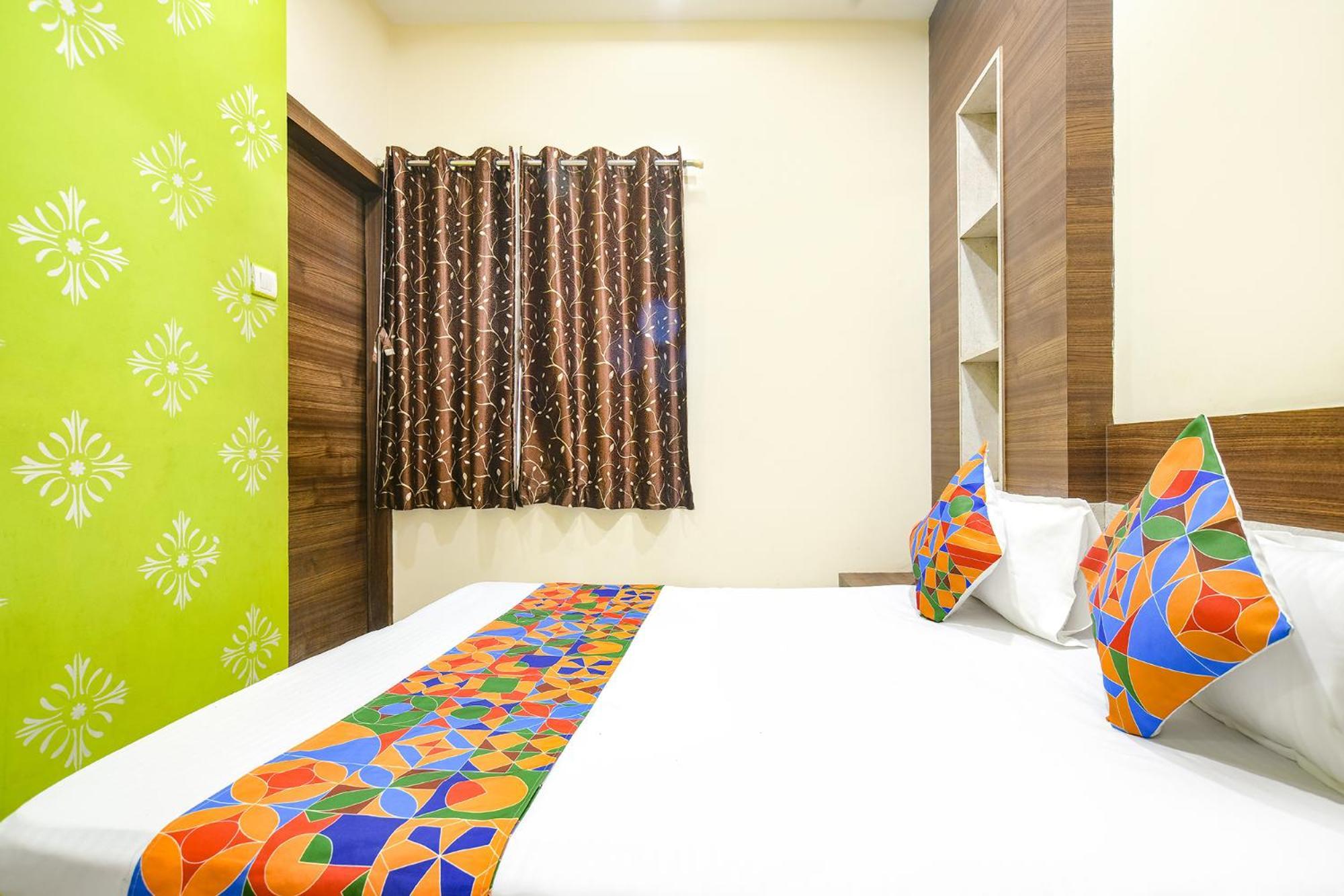 Fabexpress Blue Star Otel Ujjain Dış mekan fotoğraf