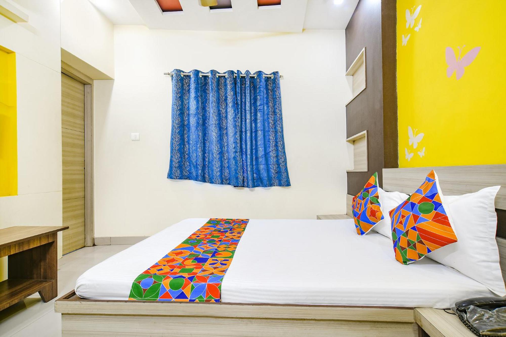Fabexpress Blue Star Otel Ujjain Dış mekan fotoğraf